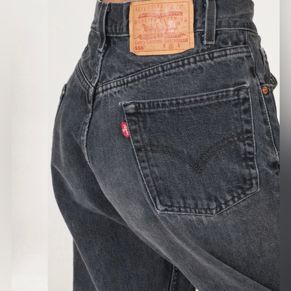 Levi’s vintage high-waist black 550 denim